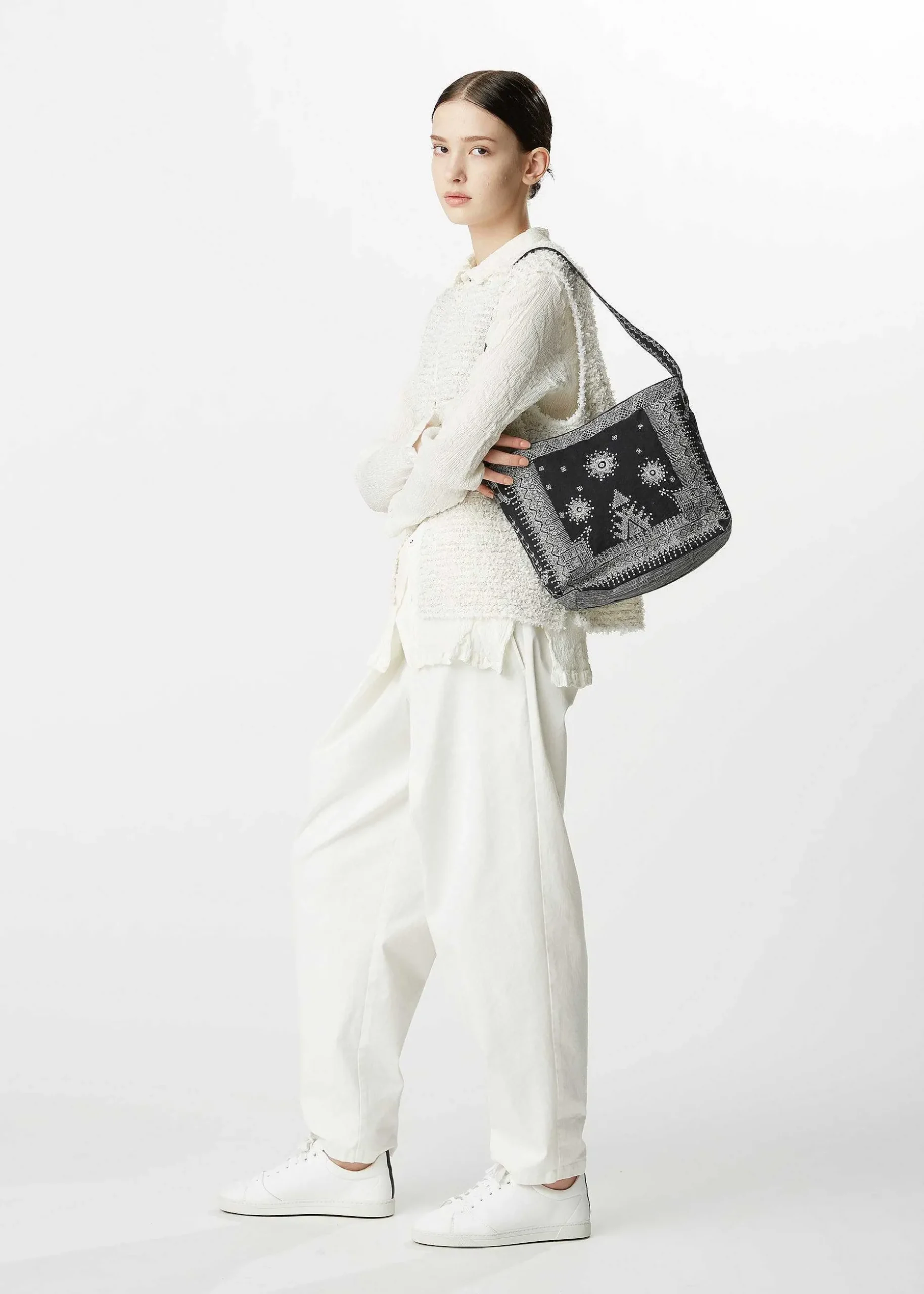 ISSEY MIYAKE Handbag|Crown