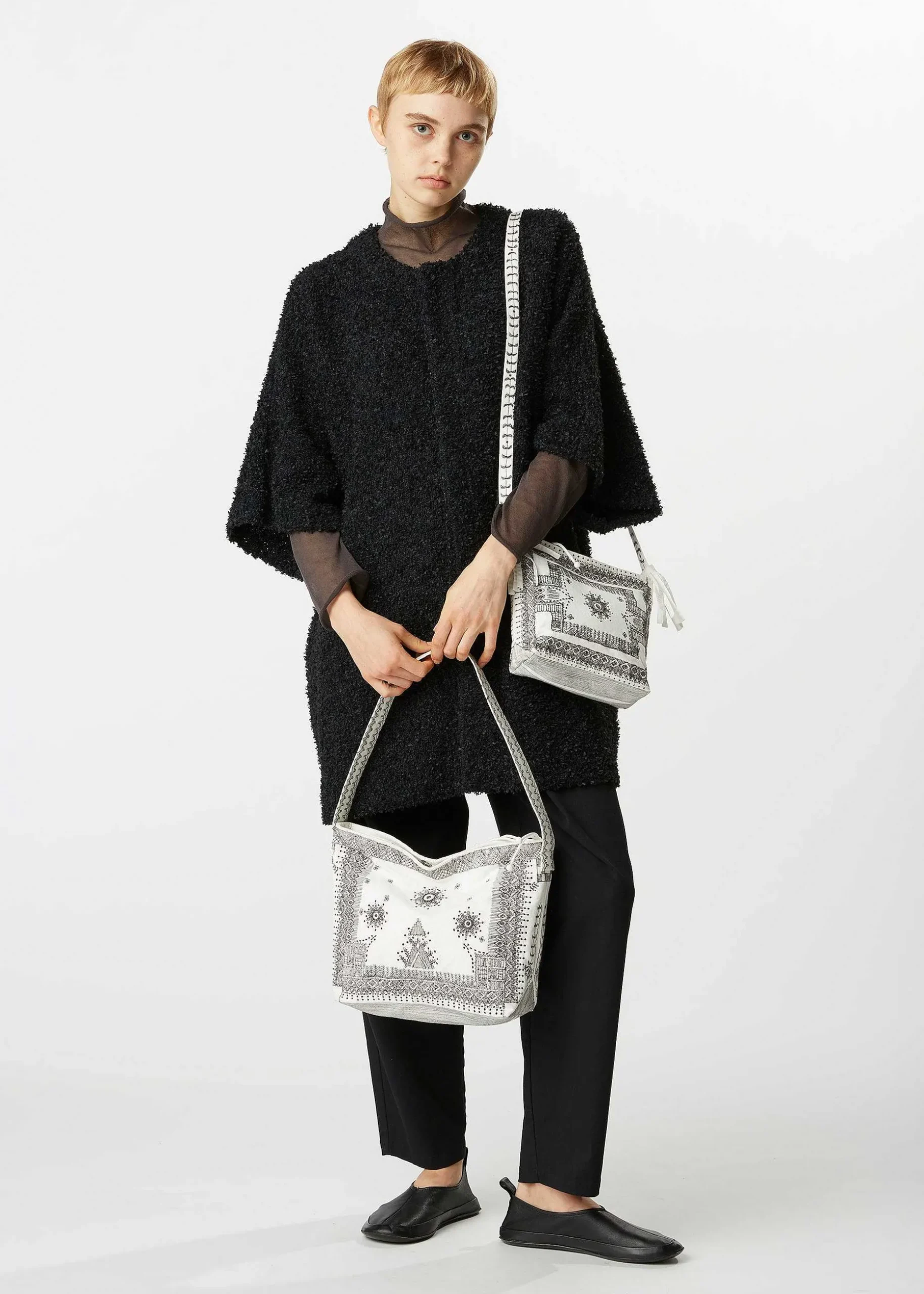 ISSEY MIYAKE Handbag|Crown