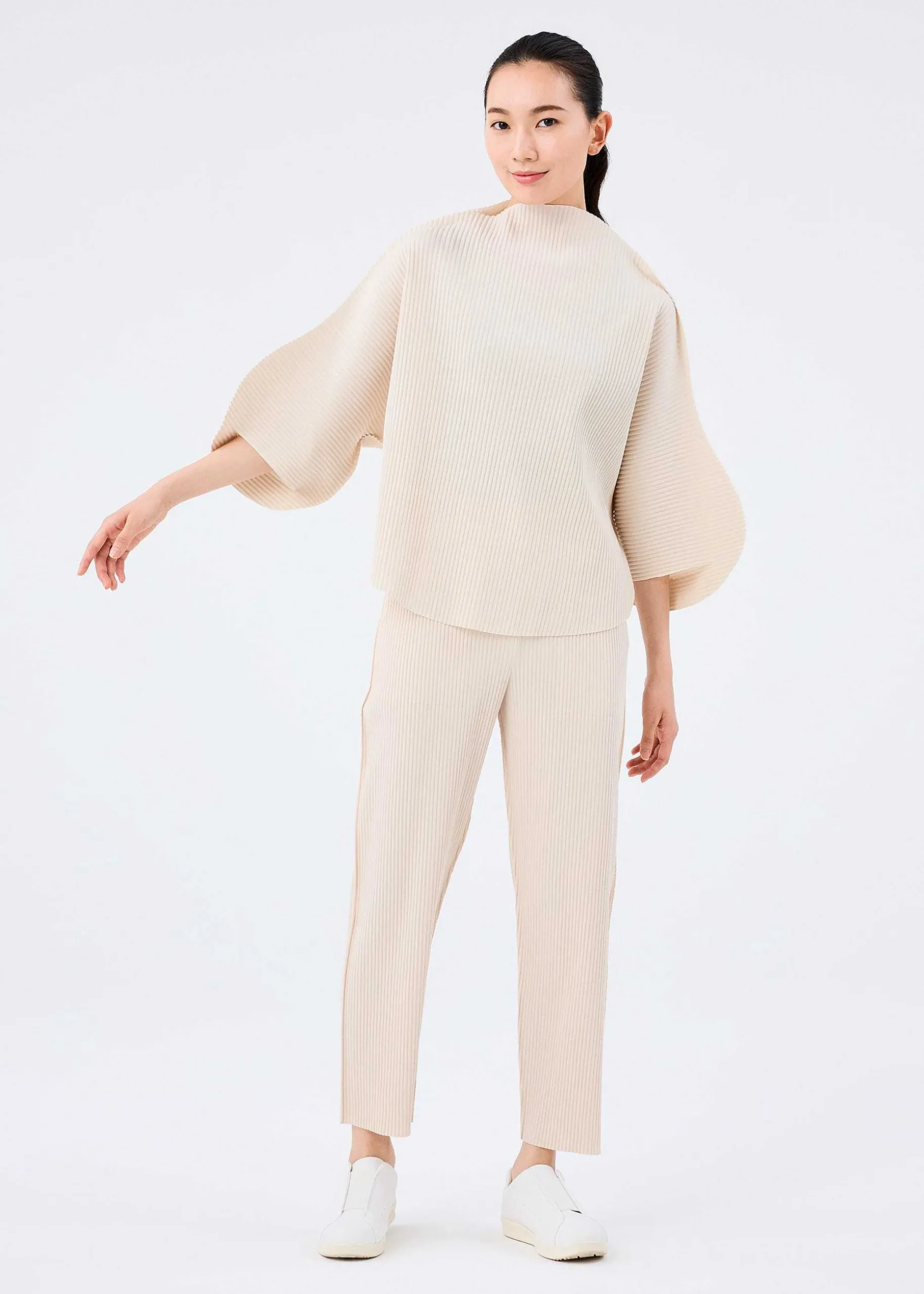 ISSEY MIYAKE Top|Dogu Pleats