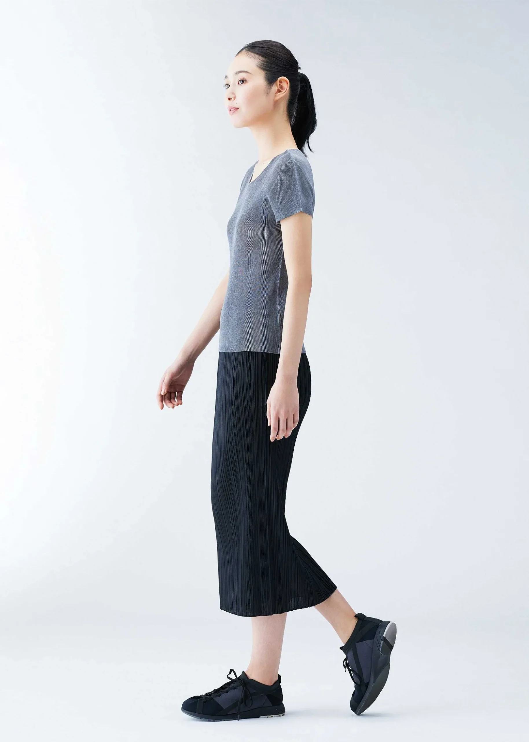 ISSEY MIYAKE Top|Mist Basics