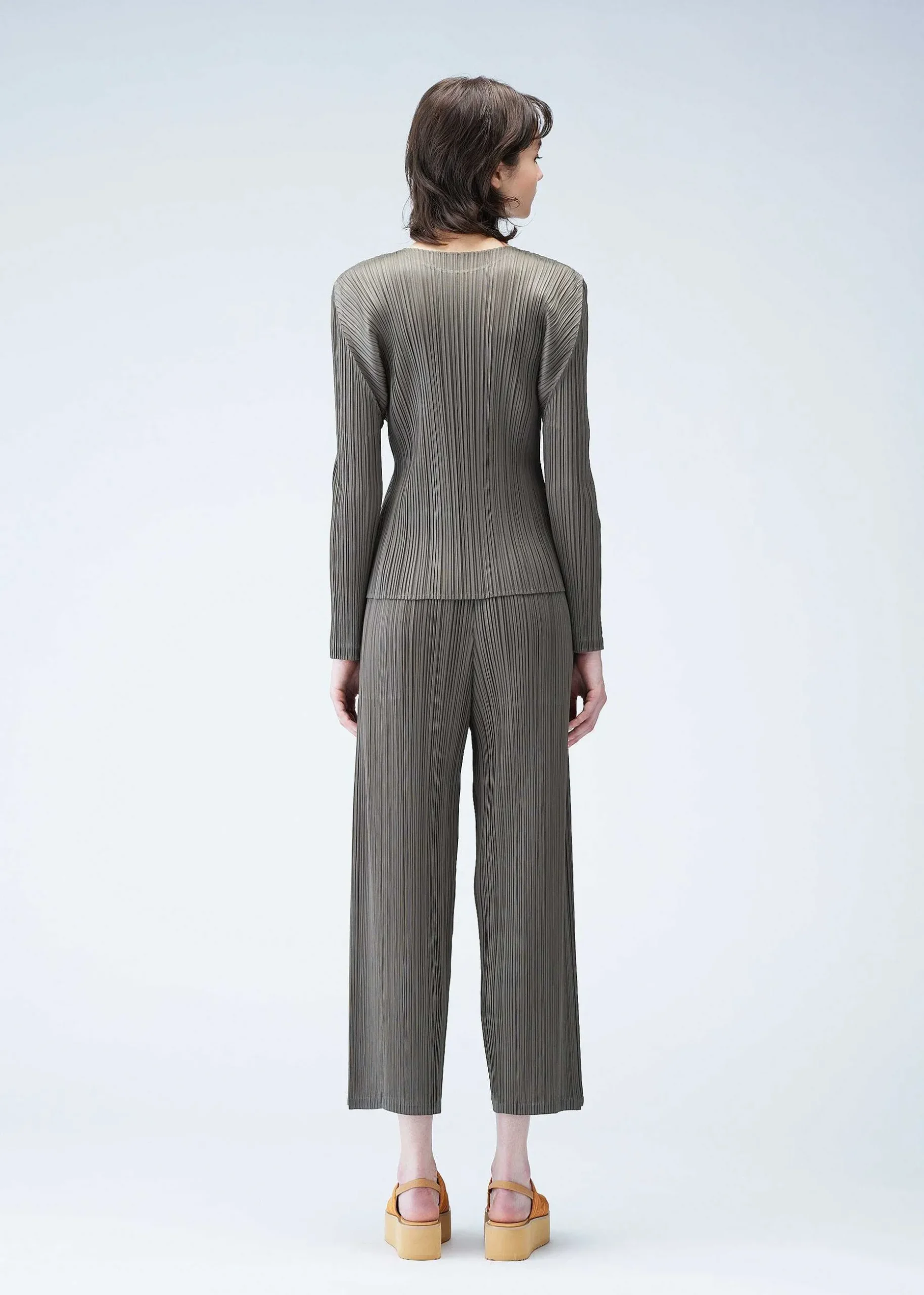 ISSEY MIYAKE Top|Monthly Colors : March
