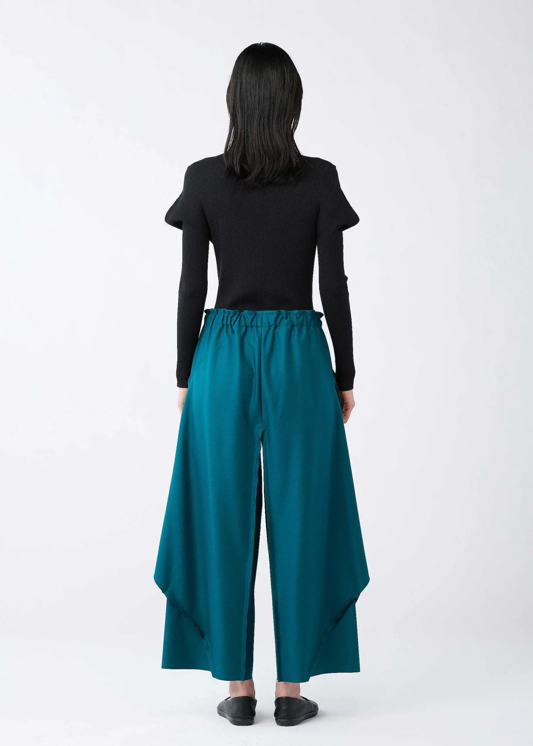 ISSEY MIYAKE Pants|Pyramid