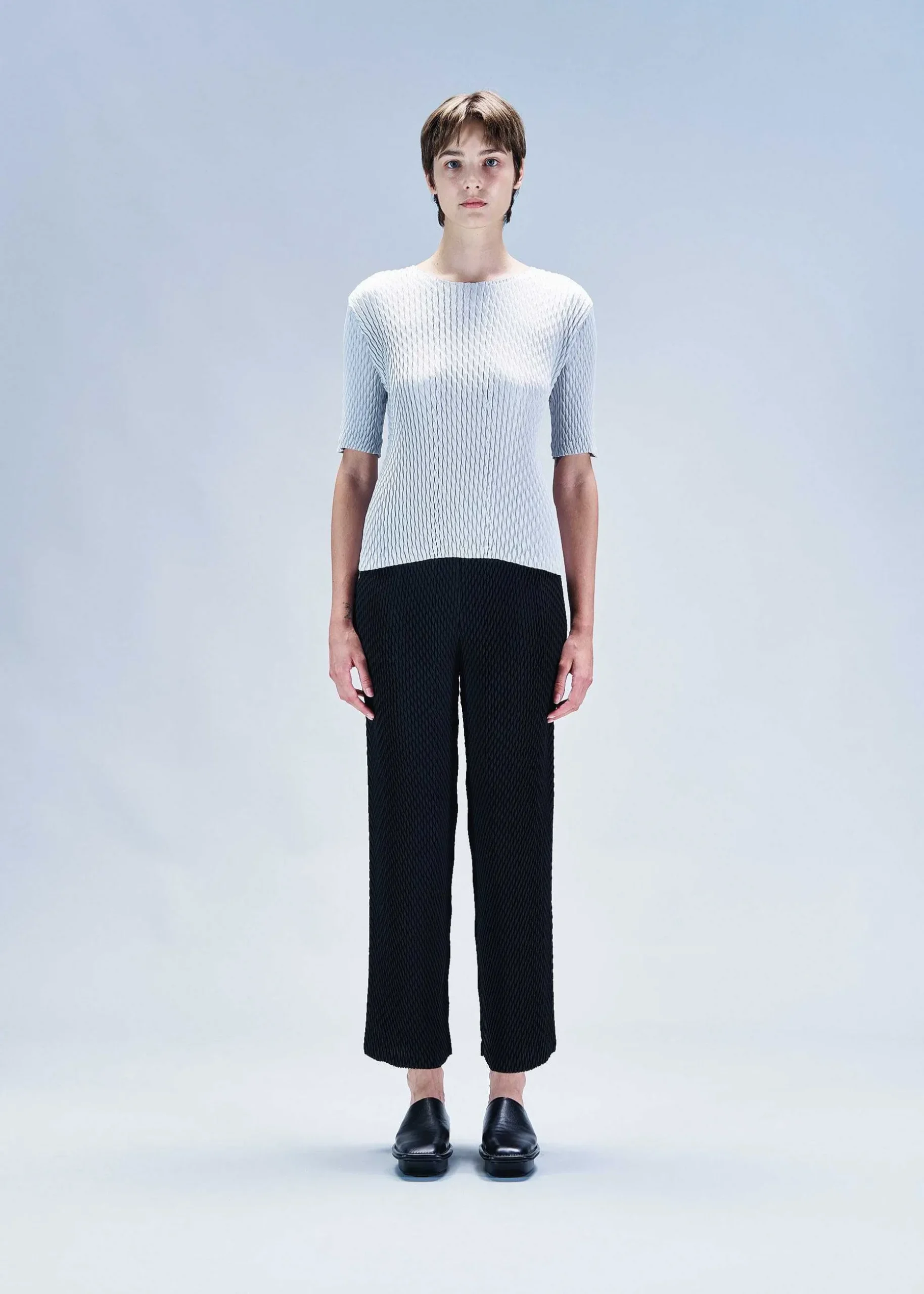 ISSEY MIYAKE Top|Sleek Pleats