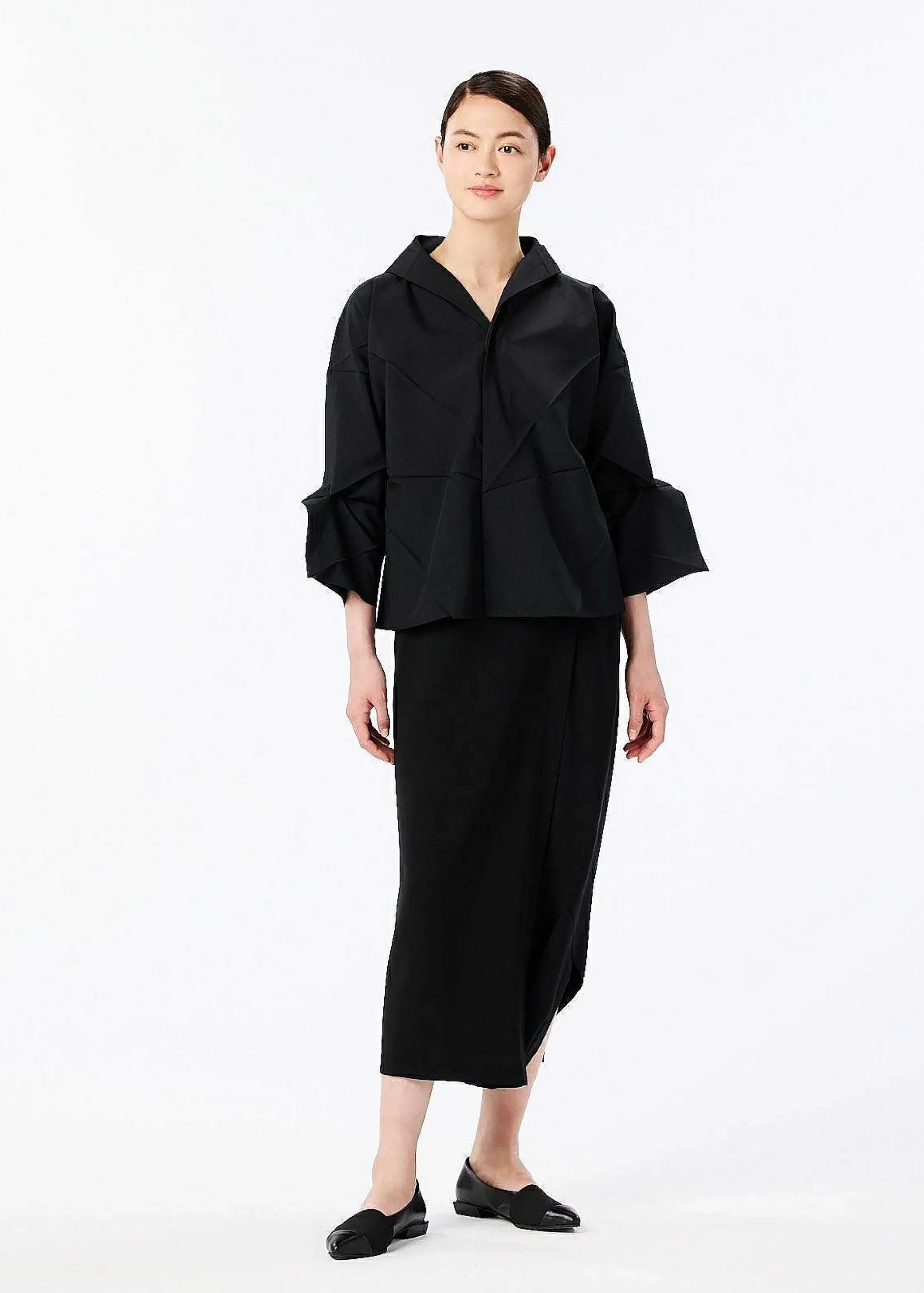 ISSEY MIYAKE Jackets & Blazers|132 5. Solid Black